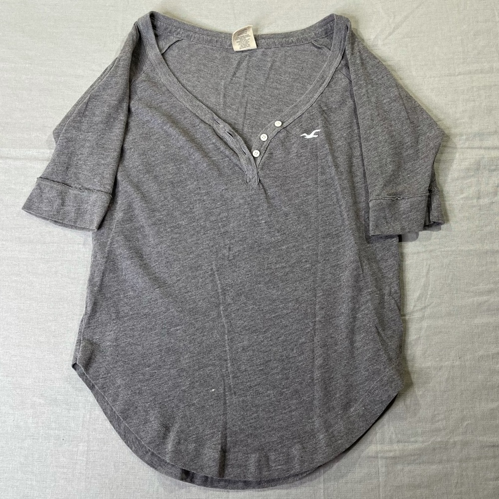 Hollister XS Grey Half Sleeve Button Up Shirt